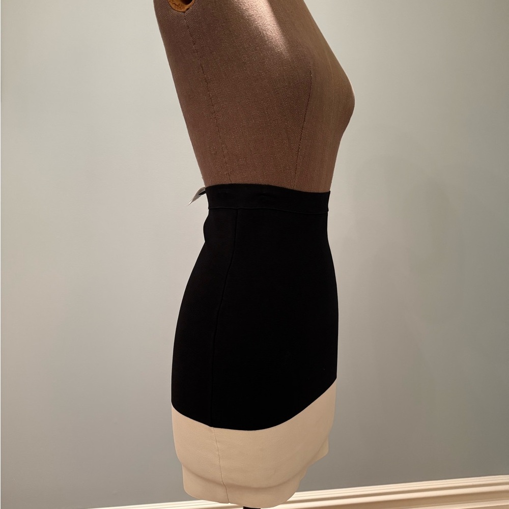 BCBG MAXAZRIA Black and White Pencil Skirt